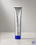Zdjęcie wygenerowane przy użyciu AI · ZO Skin Health Transparentna, codzienna ochrona o szerokim spektrum SPF 50 45 ml