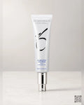 Zdjęcie wygenerowane przy użyciu AI · ZO Skin Health Skoncentrowane serum antyoksydacyjne 30 ml