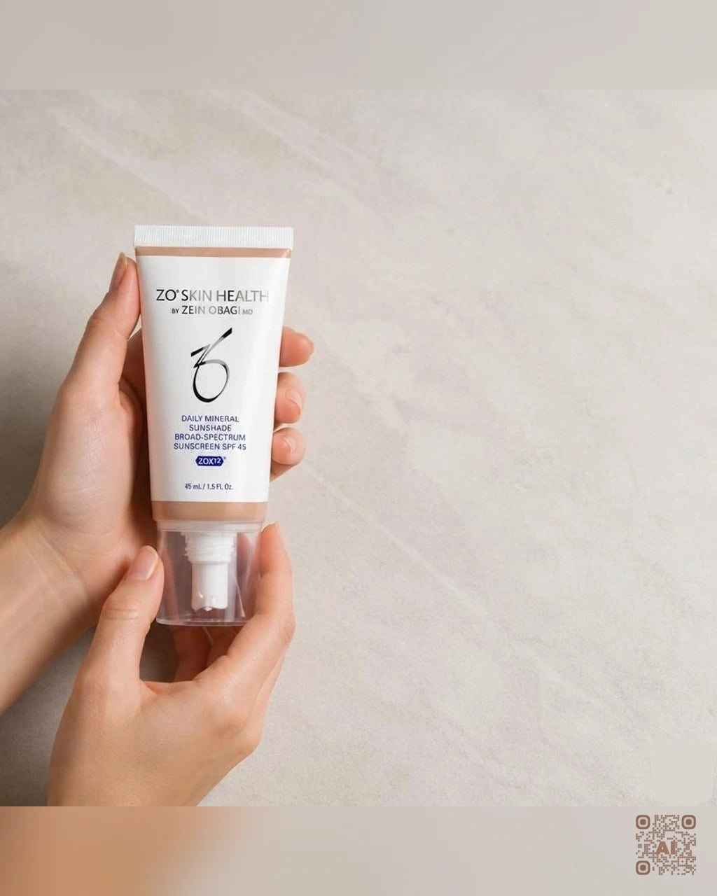 Zdjęcie wygenerowane przy użyciu AI · ZO Skin Health Daily Mineral SunShade SPF 30 Light-Medium 45 ml (3)