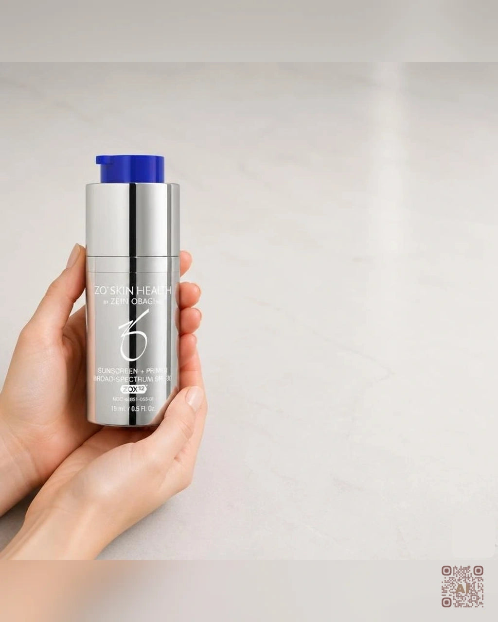 Zdjęcie wygenerowane przy użyciu AI · ZO Skin Health Krem z filtrem o szerokim spektrum ochrony + baza pod makijaż 15 ml (3)