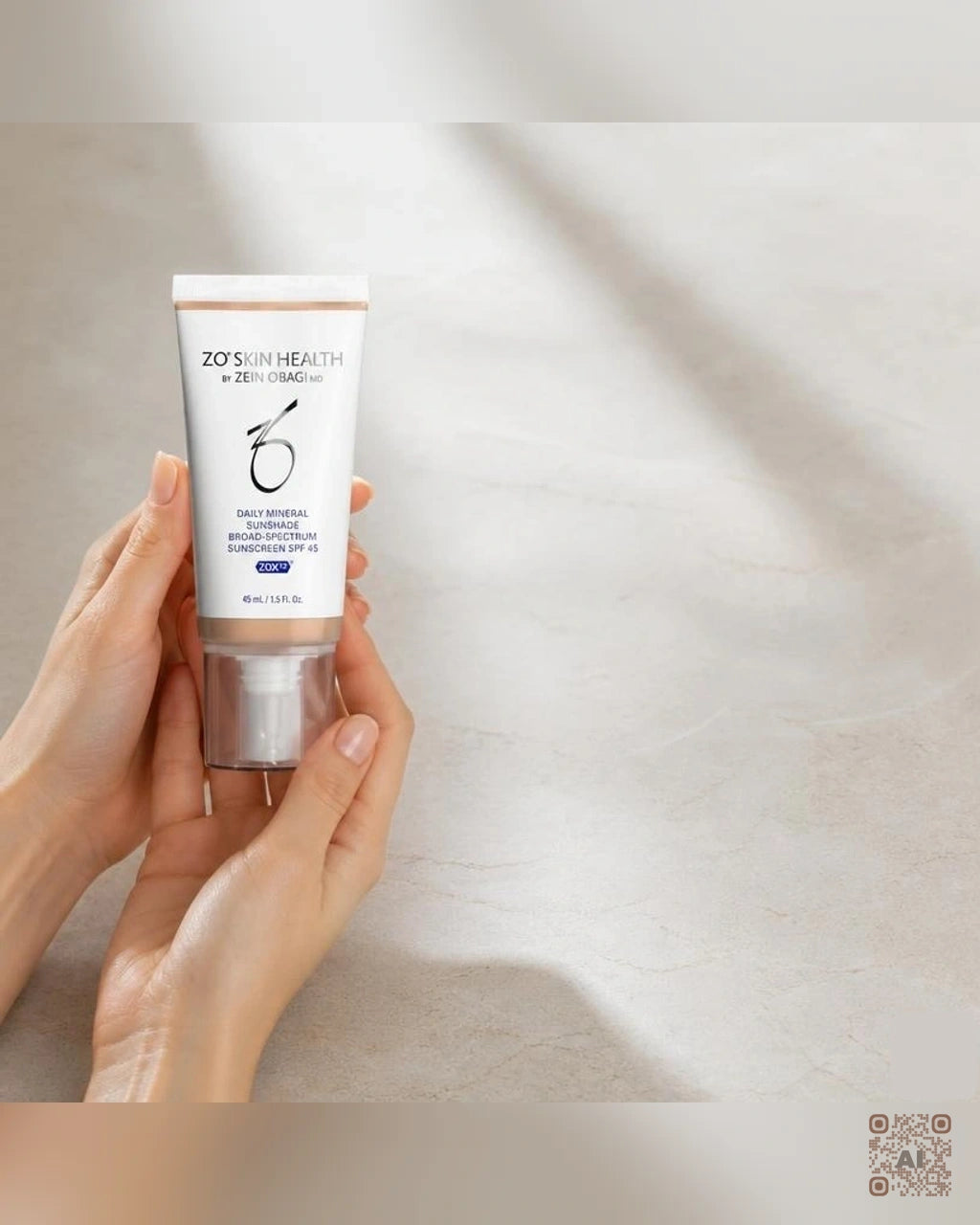 Zdjęcie wygenerowane przy użyciu AI · ZO Skin Health Daily Mineral SunShade SPF 30 Medium 45 ml (3)