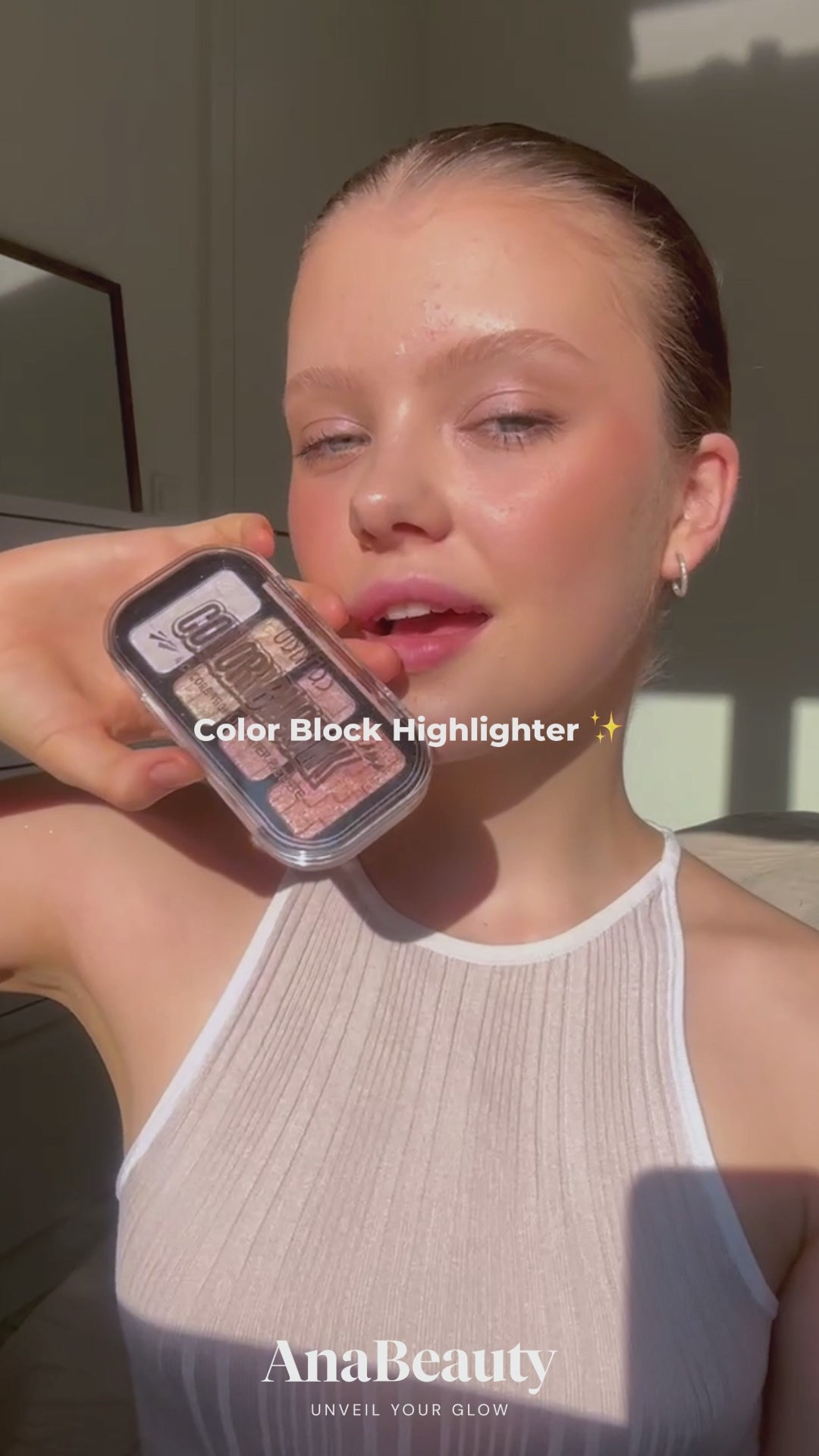 Załaduj wideo: Color Block – Paleta rozświetlaczy [01 Sunset Glow]